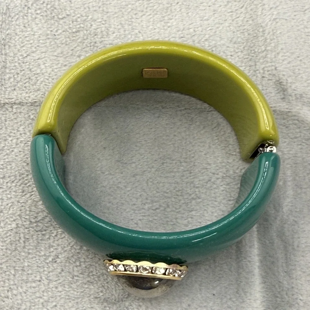 Vintage John‎ Wind Bangle Bracelet Acrylic Teal Chunky Signed 6.5